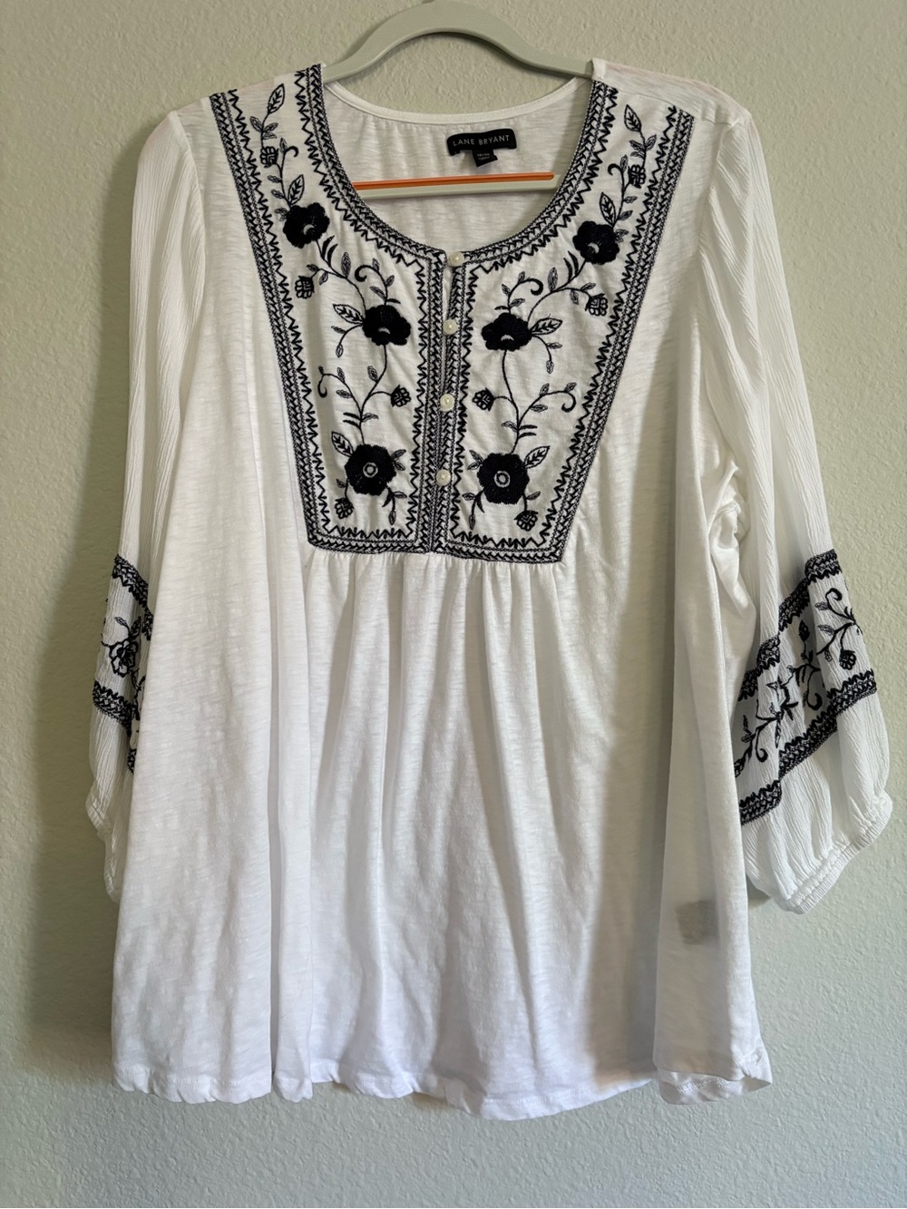 Lane Bryant White Tunic with Black Floral Embroidery 18/20